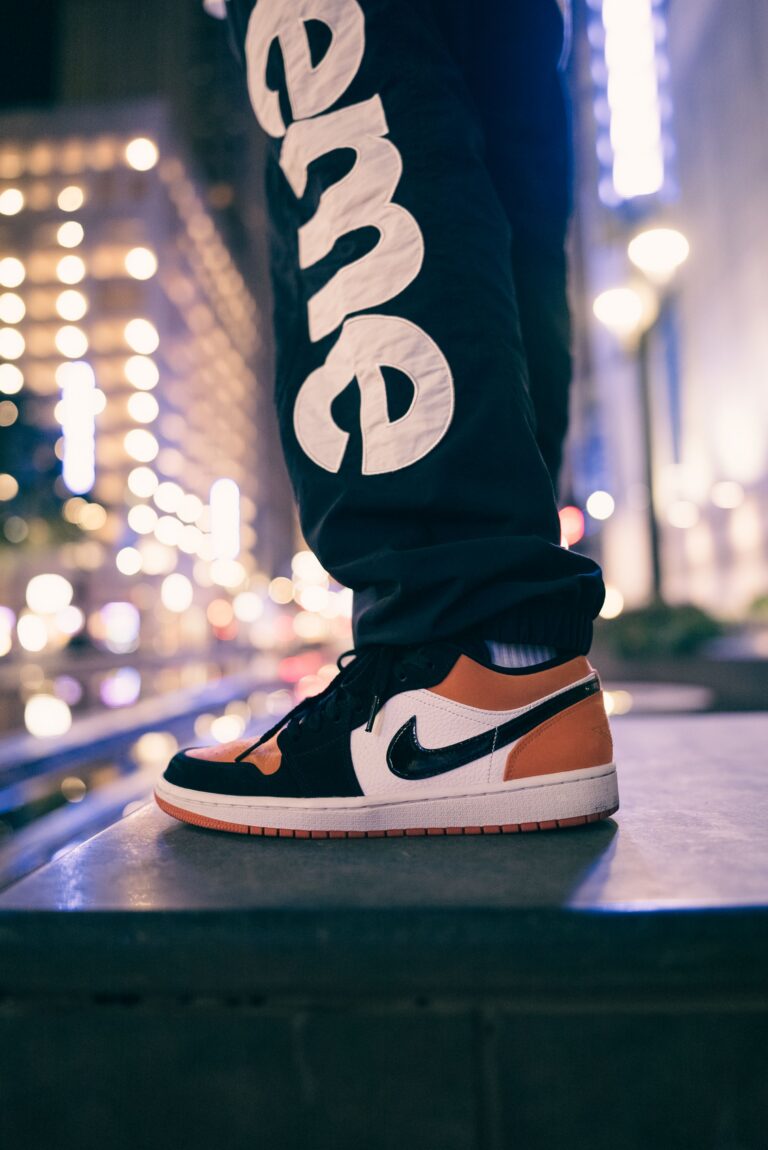 Streetwear Marke aufbauen eigene Brand 2026
